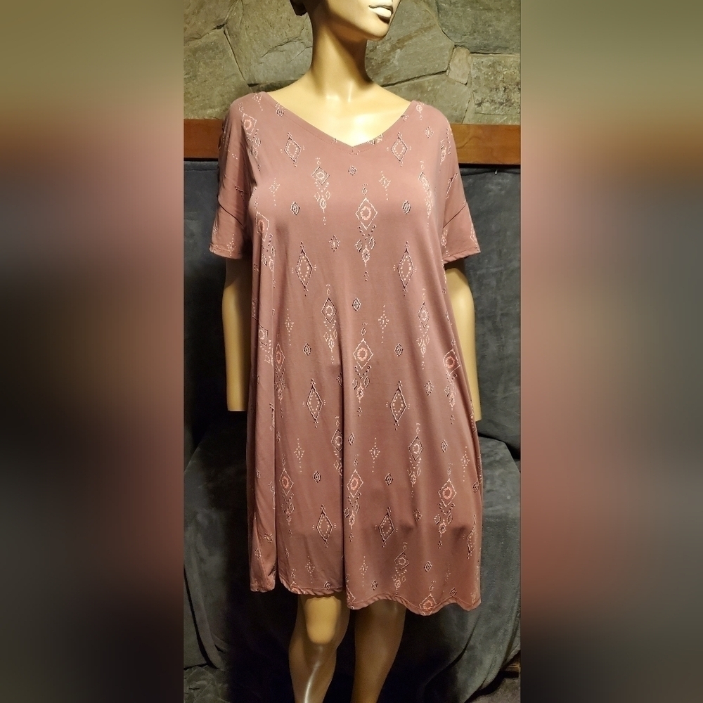 Mudd dress straight loose fit, Aztec design, Laced short sleeves, stretch XL NWT